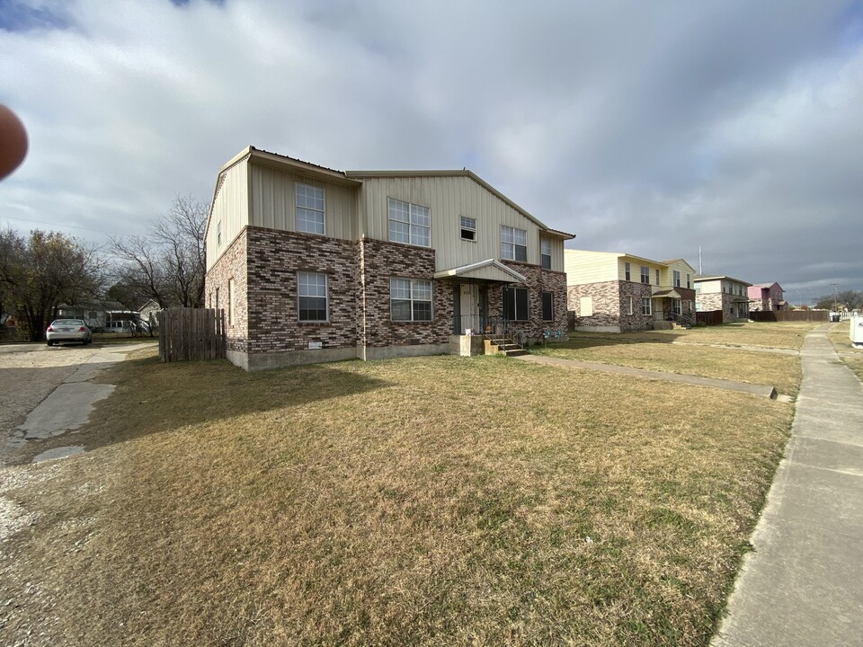 806 Sissom Rd in Killeen, TX - Building Photo