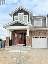 162 Stamson St in Kitchener, ON - Building Photo
