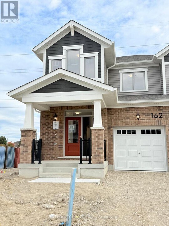 162 Stamson St in Kitchener, ON - Building Photo
