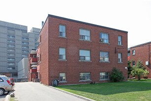 21 Wasdale Cres in Toronto, ON - Building Photo