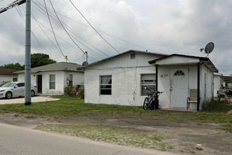 4346 28th Ct in Vero Beach, FL - Building Photo - Building Photo