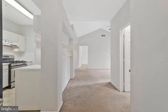 46580 Drysdale Terrace in Cascades, VA - Building Photo - Building Photo
