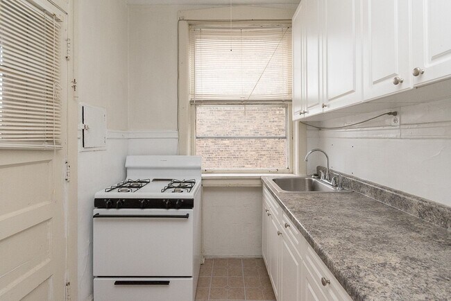 1923 W Winnemac Ave in Chicago, IL - Building Photo - Building Photo