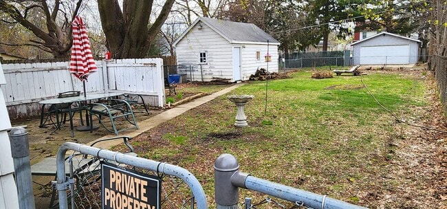 1804 Latham St in Rockford, IL - Building Photo - Building Photo