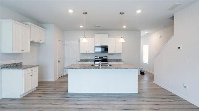 3675 Abbey Wy in Gainesville, GA - Building Photo - Building Photo