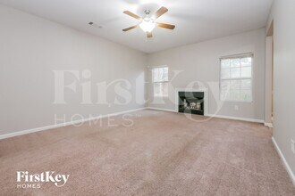 5052 Pioneer Pkwy in Mcdonough, GA - Foto de edificio - Building Photo