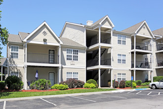 Cambury Hills Apartments in Omaha, NE - Foto de edificio - Building Photo