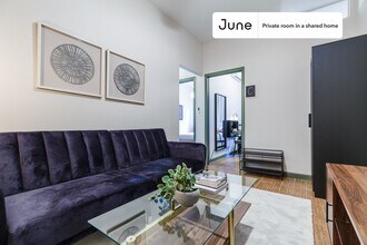 Private bedroom in 3 bed/1 bath Home in New York, NY - Building Photo - Building Photo