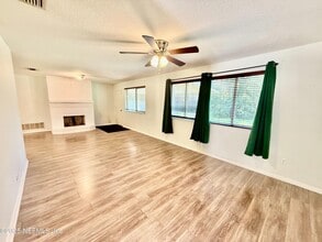 2349 Moody Ave in Orange Park, FL - Building Photo - Building Photo