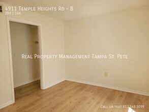 4911 E Temple Heights Rd in Tampa, FL - Building Photo - Building Photo