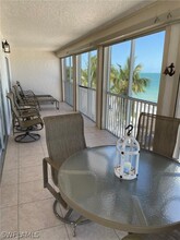 9485 Gulf Shore Dr in Naples, FL - Foto de edificio - Building Photo