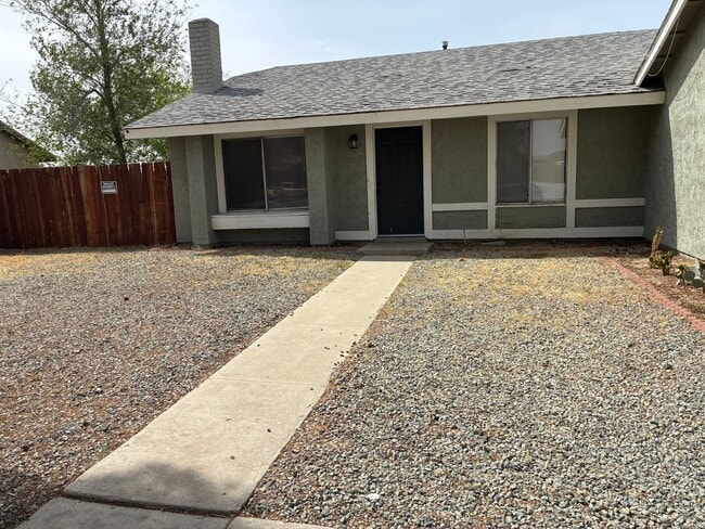 13601 Arroyo Dr in Victorville, CA - Building Photo - Building Photo