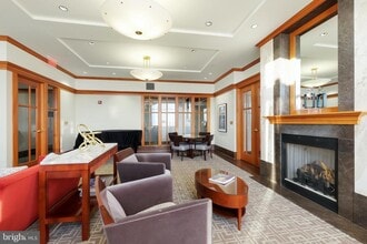 440 S Broad St, Unit 2407 in Philadelphia, PA - Building Photo - Building Photo