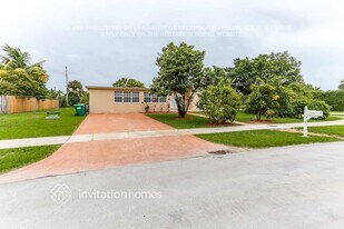 11345 SW 108th Ave in Miami, FL - Building Photo