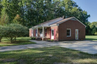 1413 Calthrop Neck Rd in Yorktown, VA - Building Photo - Building Photo