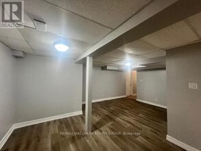 5738 Knights Dr in Ottawa, ON - Building Photo - Building Photo