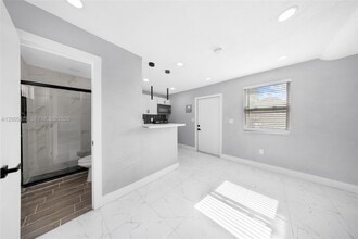 2145 NW 130th St in Miami, FL - Building Photo - Building Photo