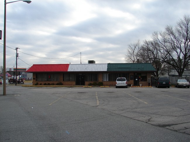 9608 Jefferson Davis Hwy in Richmond, VA - Building Photo - Building Photo