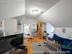 44 Central St in Somerville, MA - Building Photo - Building Photo