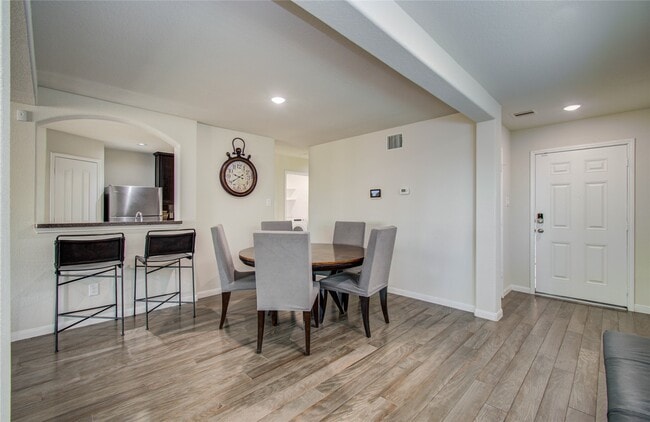 property at 3306 Inverness Path Lane