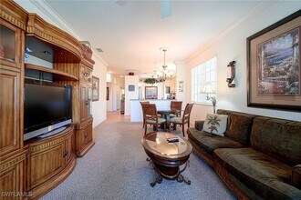 8598 Via Lungomare Cir in Estero, FL - Foto de edificio - Building Photo