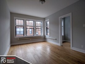 4409 N Wolcott Ave, Unit B3 Apartments