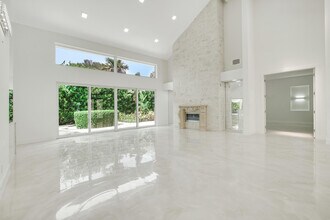 7351 Valencia Dr in Boca Raton, FL - Building Photo - Building Photo