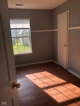 8048 Southern Trails Pl in Indianapolis, IN - Building Photo - Building Photo