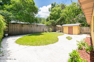 284 E 47th St in Jacksonville, FL - Foto de edificio - Building Photo