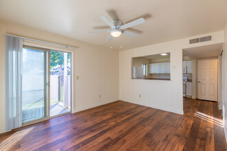 Serra Mesa - Military Housing in Oceanside, CA - Foto de edificio - Interior Photo