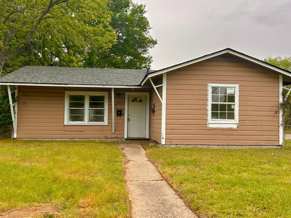 6431 W Canal Blvd in Shreveport, LA - Building Photo