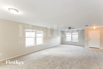 10937 Geneva Vale in San Antonio, TX - Building Photo - Building Photo