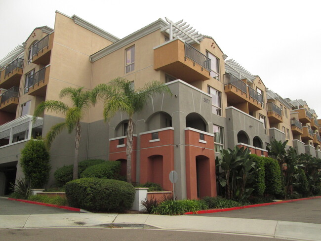 property at 3877 Pell Pl