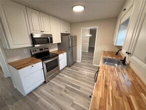 1106 Lincoln Dr in Marietta, GA - Building Photo - Building Photo