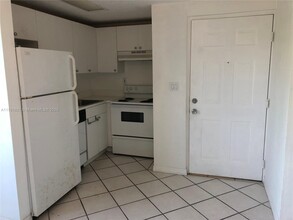 3051 SW 27th Ave in Miami, FL - Building Photo - Building Photo