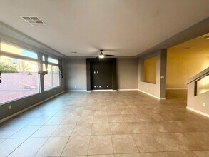 6330 Tomahawk Mill Ct in Las Vegas, NV - Building Photo - Building Photo