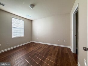 1005 Sithean Way in Glen Burnie, MD - Building Photo - Building Photo