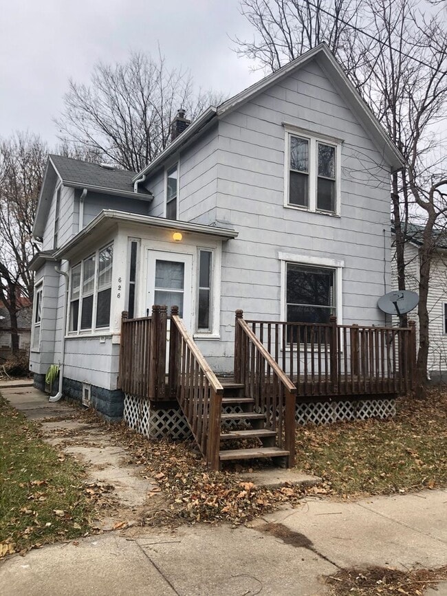 626 W 6th St in Waterloo, IA - Building Photo - Building Photo