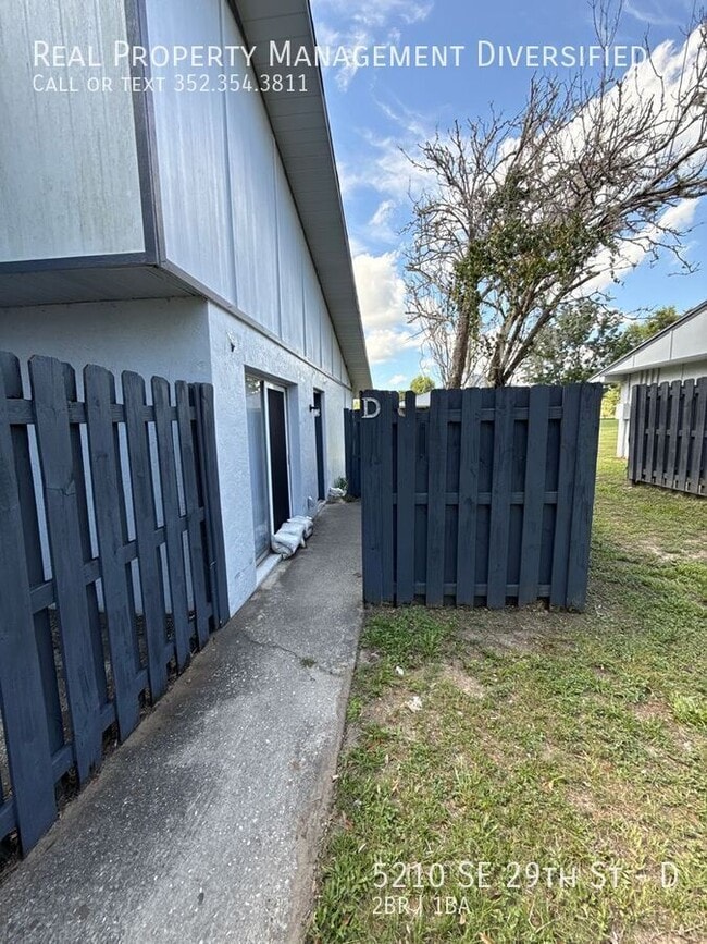 property at 5210 SE 29th St
