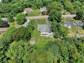 239 Bulgarmarsh Rd in Tiverton, RI - Building Photo - Building Photo