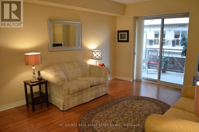 830 Scollard Ct in Mississauga, ON - Building Photo - Building Photo