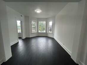 704 W Garfield Blvd, Unit 2 in Chicago, IL - Building Photo - Building Photo