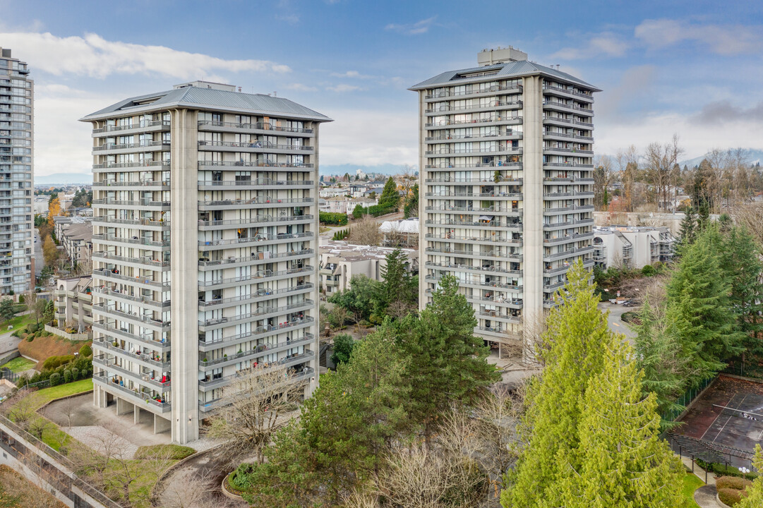 Brentlawn Towers II in Burnaby, BC - Building Photo