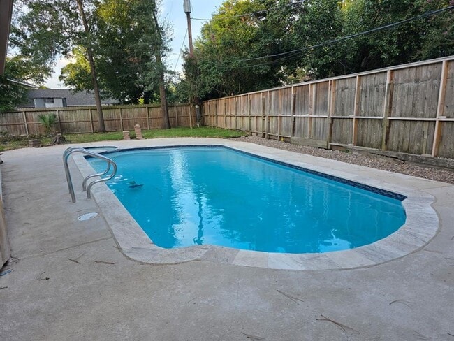 1107 Manatee Ln in Houston, TX - Building Photo - Building Photo