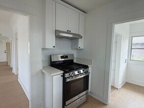 7707 Miramonte Blvd in Los Angeles, CA - Building Photo - Building Photo