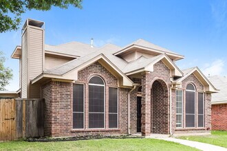 1453 Ridgecreek Dr in Lewisville, TX - Building Photo - Building Photo