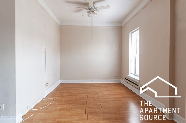 948 W Cuyler Ave, Unit 1W in Chicago, IL - Foto de edificio - Building Photo