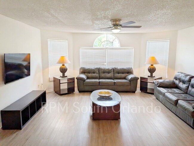 2719 N Poinciana Blvd in Kissimmee, FL - Building Photo - Building Photo