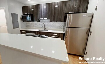 127 St Botolph St, Unit 1 in Boston, MA - Building Photo - Building Photo