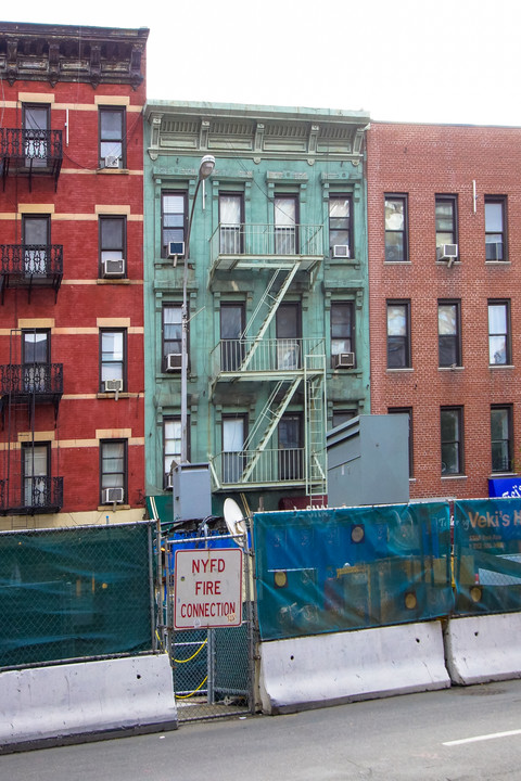 1388 2nd Ave in New York, NY - Building Photo